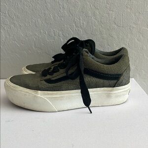 Vans Platform Women’s 5 Olive Green Sneakers with Black Accents